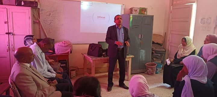 البيئة تكثف أنشطتها وتشارك بندوات توعوية بمدارس الغردقة الحد من البلاستيك إحادى الاستخدام من أجل المناخ 78243
