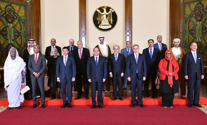 استقبل السيد الرئيس عبد الفتاح السيسي اليوم وزراء الشباب والرياضة العرب، ويؤكد ان قطاع الشباب يمثل بعداً 17373