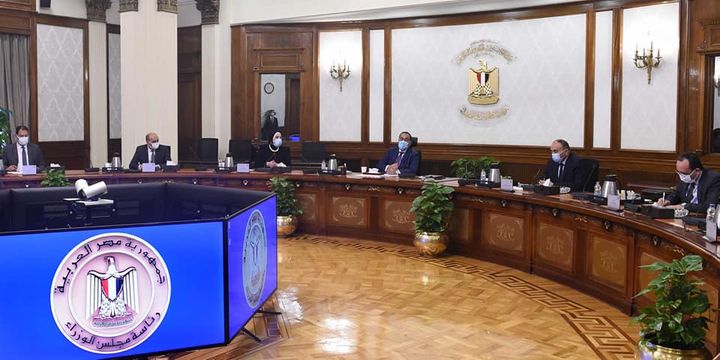 رئيس الوزراء يستعرض فرص الاستثمار الصناعي لتعميق التصنيع المحلي مدبولي: تكليفات من الرئيس بوضع الصناعة 21272