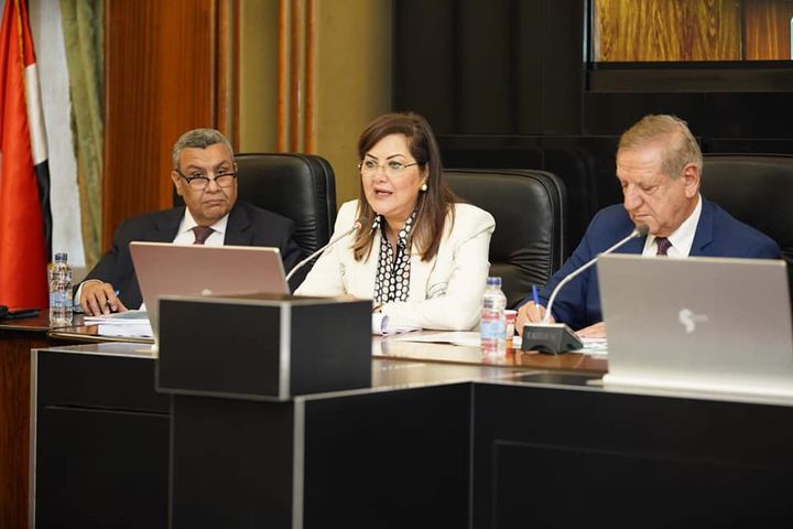 وزارة التخطيط والتنمية الاقتصادية: وزيرة التخطيط والتنمية الاقتصادية تستعرض مشروع خطة 28398
