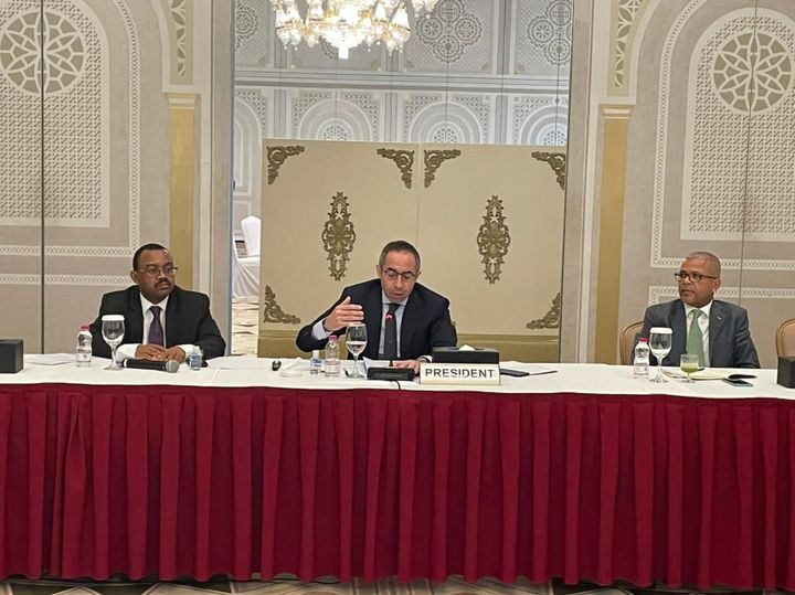سفير مصر في الدوحة يترأس اجتماع مجموعة السفراء الأفارقة في قطر ترأس السفير عمرو الشربيني سفير جمهورية مصر 39665