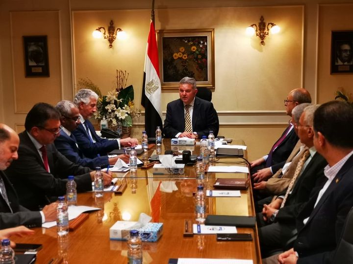 وزارة قطاع الأعمال: وزير قطاع الأعمال العام يبحث مع رئيس المؤسسة الدولية الإسلامية لتمويل 42702