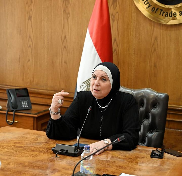 وزارة التجارة والصناعة: وزيرة التجارة والصناعة تترأس الاجتماع الاول لمجلس الصناعات النسيجية 58165