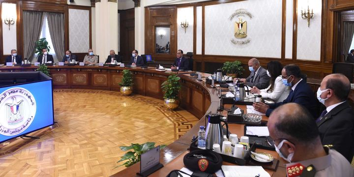 رئيس الوزراء يتابع الموقف التنفيذي لأعمال المرحلة الأولى من مبادرة حياة كريمة لتطوير الريف المصري عقد 60559