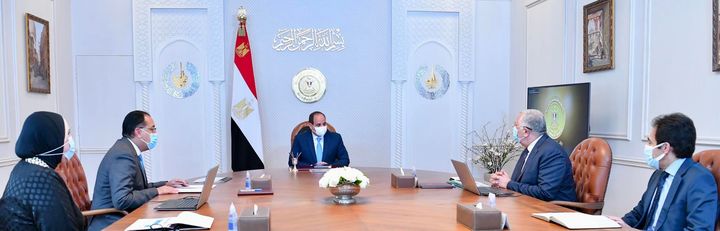 اجتمع السيد الرئيس عبد الفتاح السيسي اليوم مع الدكتور مصطفى مدبولي رئيس مجلس الوزراء، والسيد السيد القصير 62920