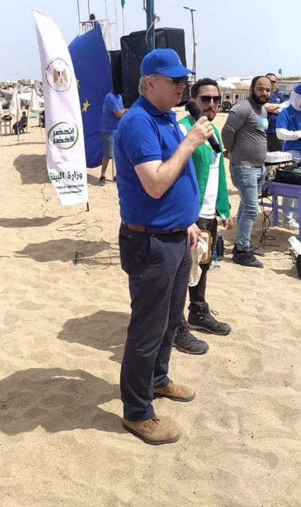 وزارة البيئة تشارك الإتحاد الأوروبي حملة تنظيف شاطئ السرايا بالإسكندرية فى إطار توجيهات الدكتورة ياسمين 64147 1