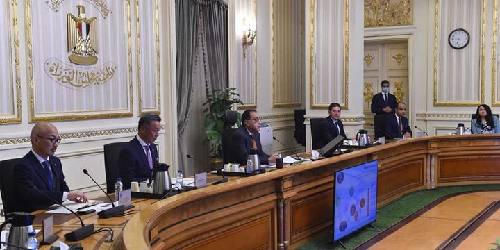 رئيس مجلس الوزراء يلتقي ممثلي شركة اوتسوكا اليابانية لاستعراض خطط الشركة لزيادة استثماراتها في مصر الشركة 69435