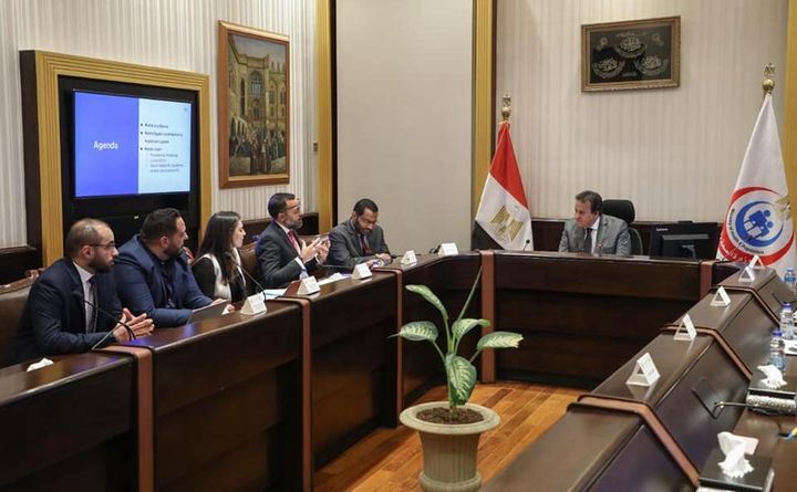 وزارة الصحة والسكان: وزير التعليم العالي والقائم بأعمال وزير الصحة يبحث التعاون مع «روش 72307
