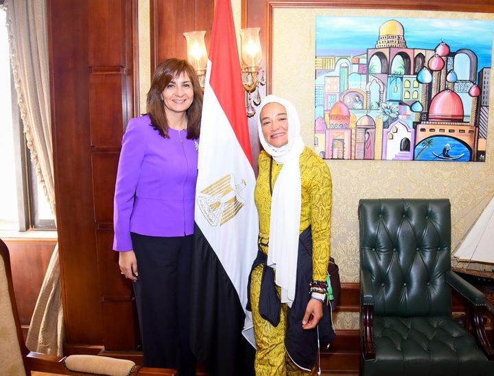 وزيرة الهجرة تستقبل البطلة منال رستم 73942