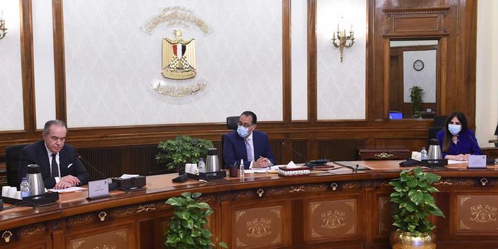 رئيس الوزراء يلتقى مسئولي مجموعة ستيلانتس المصنعة لسيارات بيجو وفيات وسيتروين وكرايسلر وغيرها الشركة 76980