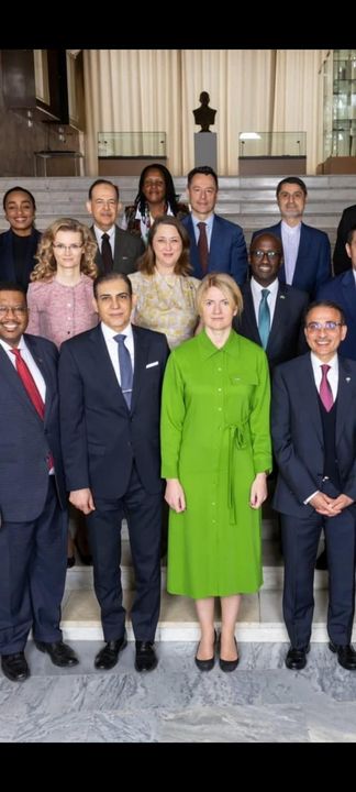 وزيرة الخارجية الإستونية والنائب الأول للبرلمان الإستوني يستقبلان السفير المصري غير المقيم لدى إستونيا 89417