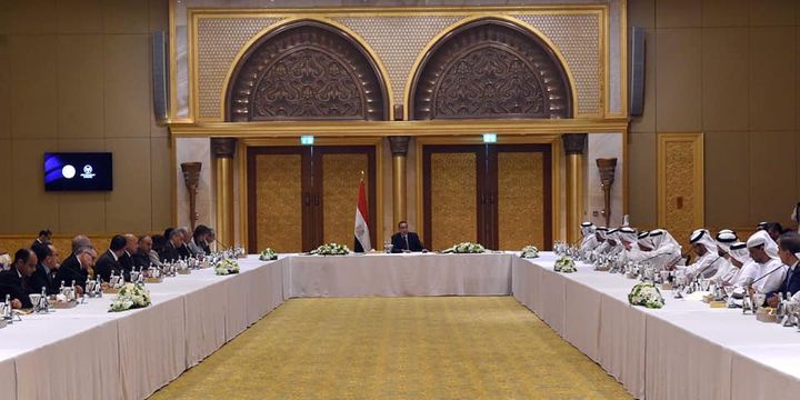 في مستهل زيارته إلى دولة الإمارات: رئيس الوزراء يلتقي أكثر من 30 من كبار المستثمرين الاماراتيين للتعريف 93025