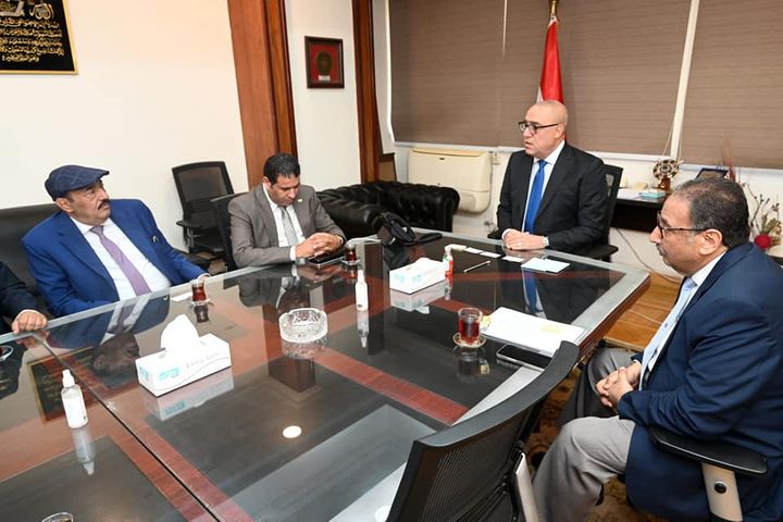 وزارة الإسكان والمرافق والمجتمعات العمرانية: وزير الإسكان يلتقى رئيس مجلس الأعمال اليمني في 97000
