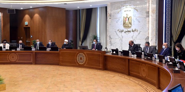 رئيس الوزراء يترأس اجتماع المجلس بمقر الحكومة بالعاصمة الإدارية الجديدة مدبولي: تم البدء في ترجمة ما تم 97362