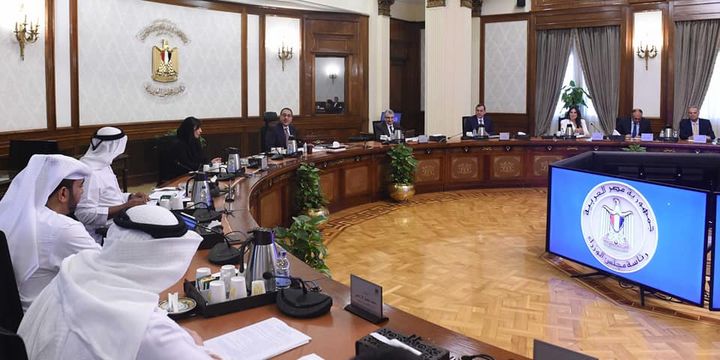 رئيس الوزراء يتابع جهود التعاون مع الإمارات وزيادة الاستثمارات المشتركة عقد الدكتور مصطفى مدبولي، رئيس 27758