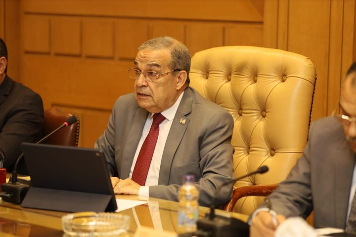 وزارة الإنتاج الحربي: وزير الدولة للإنتاج الحربى يستقبلوزير التكنولوجيا والصناعة المجري 44680
