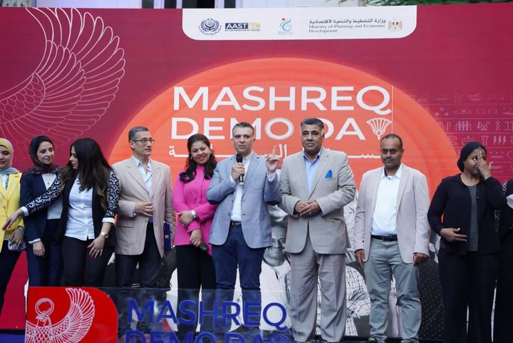 288496704_571126494377191_32511061334790