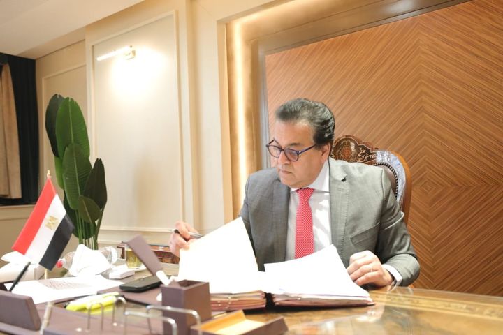 وزير التعليم العالي يصدر قرارًا بإغلاق ٣ كيانات وهمية بمحافظة الفيوم - جهود لجان الضبطية القضائية تجوب 76065