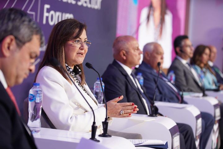 على هامش الاجتماعات السنوية للبنك الإسلامي بشرم الشيخ: وزيرة التخطيط والتنمية الاقتصادية ورئيس مجلس محافظي 87513