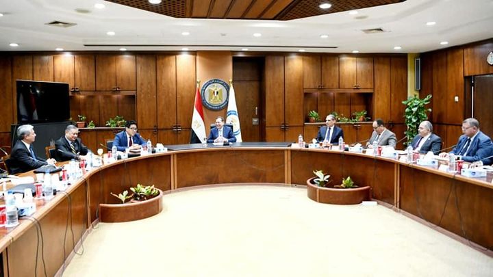 وزارة البترول والثروة المعدنية: بتروناس الماليزية تتطلع لزيادة الاستثمارات في مشروعات الغاز 88803