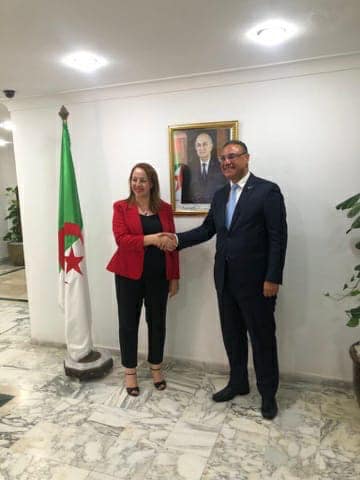 السفير المصري في الجزائر يلتقي بوزيرة البيئة الجزائري التقى السفير د 17848