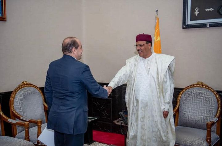 295657924_365202262456293_78406900937638