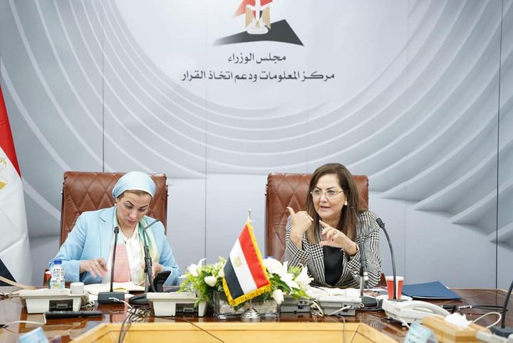وزارة التخطيط والتنمية الاقتصادية: وزيرتا التخطيط والتنمية الاقتصادية والبيئة تتابعان 37587