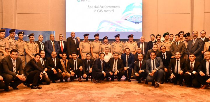 المتحدث العسكرى : الشركة المصرية للتعدين وإدارة وإستغلال المحاجر والملاحات تحصل على جائزة التميز العالمية فى 48033