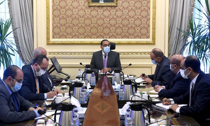 خلال اجتماعه مع محافظ الجيزة: رئيس الوزراء يُكلف بسرعة توفير مليار جنيه لاستكمال صرف التعويضات للمستحقين 67962