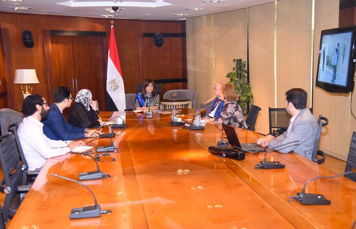 وزيرة الهجرة تلتقي الدكتور وسيم السيسي في إطار مشاركته بمبادرة اتكلم عربي … 72824