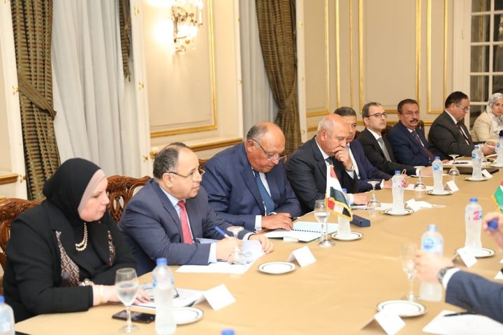 295804717_365123319130854_82521757813428