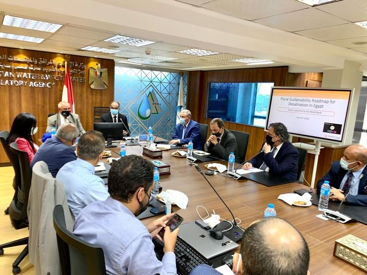 نائب وزير الإسكان لشئون البنية الأساسية يترأس اجتماعاً موسعاً لاستعراض نتائج الدراسة الاقتصادية لمحطات 80568