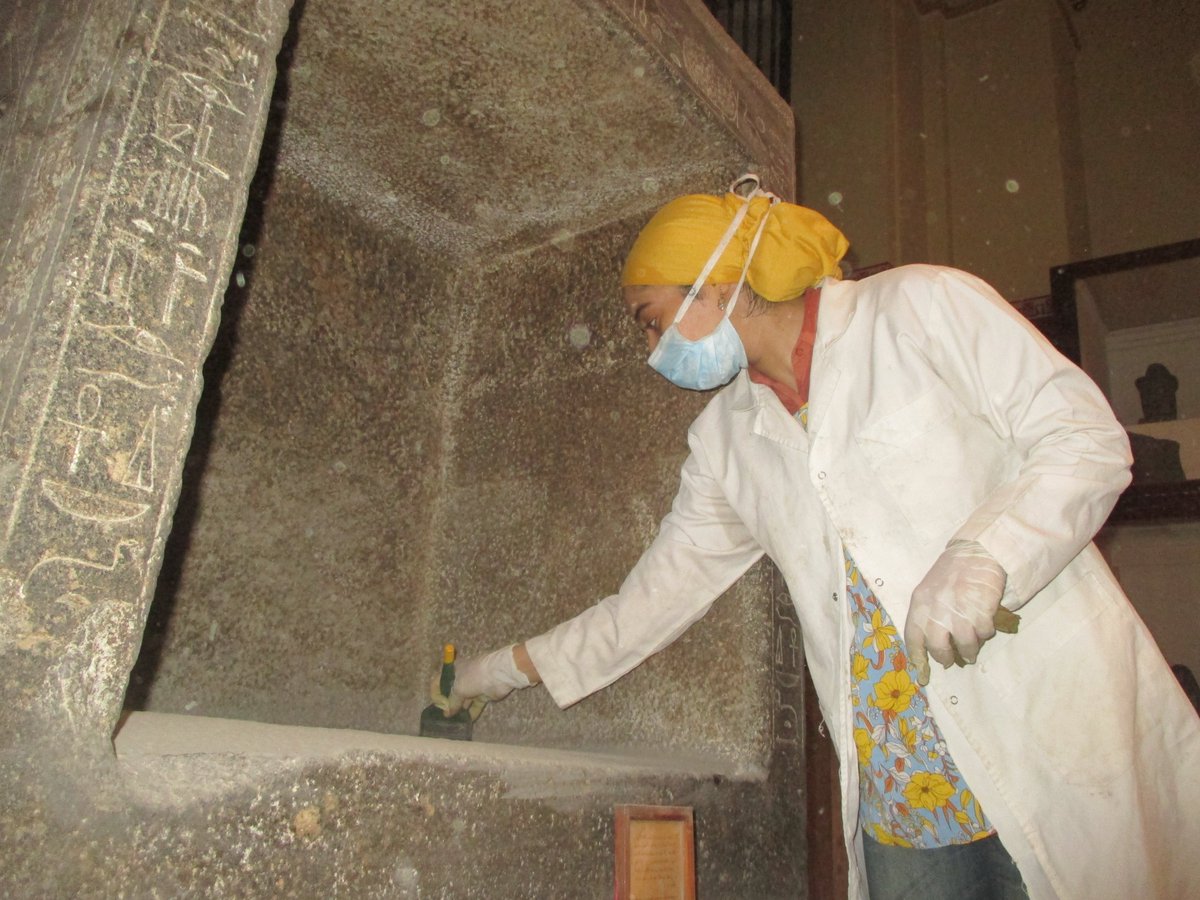 المتحف المصري إدارة الترميم إجراء أعمال الصيانة الوقائية للقطع الأثرية فى المتحف المصري بصفة دورية، والتى FYnS mXWQAEmUiw