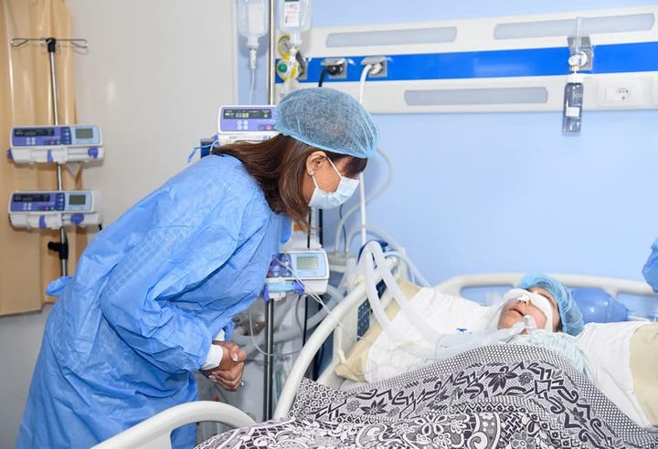 وزارة الدولة للهجرة وشئون المصريين بالخارج: وزيرة الهجرة تزور الطفل ياسين حسام بمعهد الأورام 56115