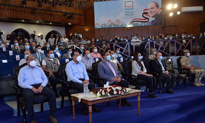 رئيس الوزراء يواصل جولاته التفقدية بمشروعات المبادرة الرئاسية حياة كريمة بالمحافظات مدبولي يزور البحيرة 67929