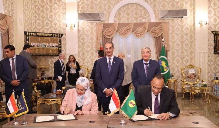 خلال زيارته لمحافظة المنيا لافتتاح وتفقد عدد من مشروعات وزارة الاتصالات وتكنولوجيا المعلومات بمبادرة حياة 85028