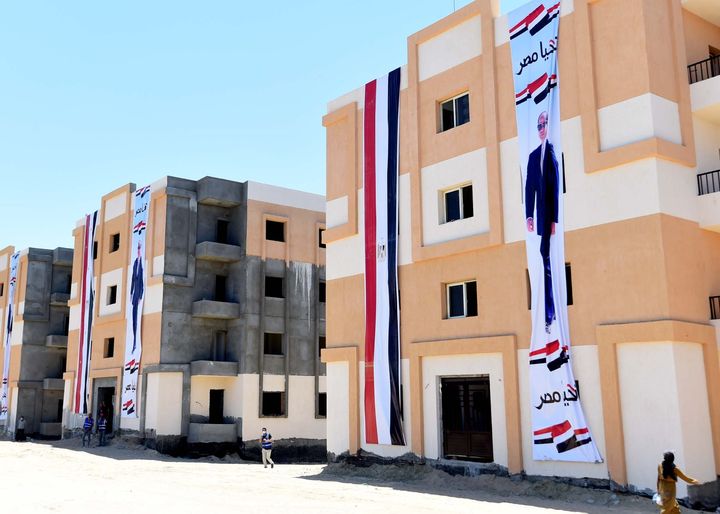 خلال زيارته لوادي النطرون: رئيس الوزراء يتفقد مواقع العمل بمشروعات حياة كريمة بكفر داود يبدأها بـ سكن 88718