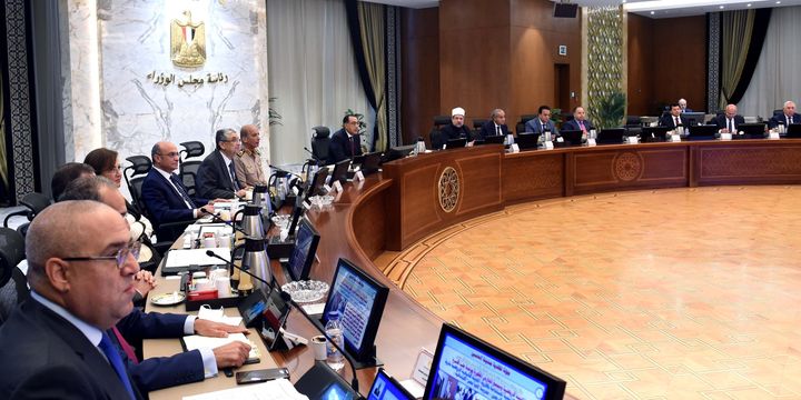 مجلس الوزراء يوافق على مشروع قرار بتحديد أسعار الأراضى الصناعية التى يتم طرحها للمستثمرين التصرف فى 12727