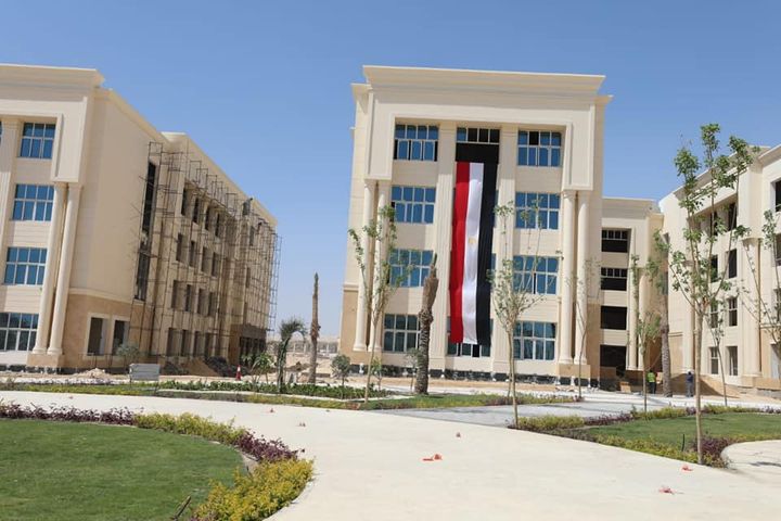 وزير التعليم العالي يتفقد مقر جامعة المنيا الأهلية - تكلفة إنشاء وتجهيز الجامعة في المرحلة الأولى بلغت 3 27781