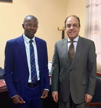 سفير مصر في بوروندي يلتقى وزيرى البيئة والإسكان بالحكومة البوروندية الجديدة ------ التقى السفير ياسر العطوى 38902