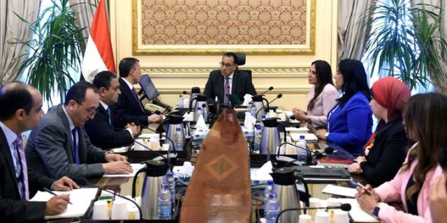 في يوم السياحة العالمي: رئيس الوزراء يلتقي وزير السياحة والآثار لبحث عدد من ملفات عمل الوزارة التقى 46904