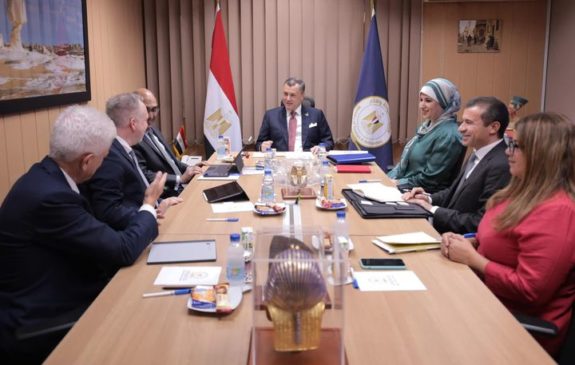 ٢٥ سبتمبر ٢٠٢٢ - وزير السياحة والآثار يجتمع مع الرئيس التنفيذي ومستشار بورصة برلين السياحية ITB 50745