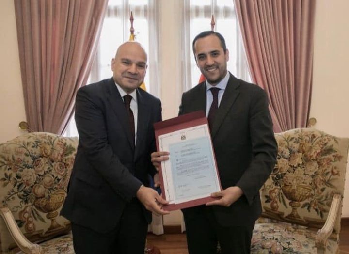 وزير الخارجية الإكوادوري يستقبل السفير المصري في كيتو  استقبل خوان كارلوس أولجين وزير خارجية 86512