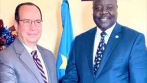 السفير المصري في جوبا يلتقي وزير الشئون الفيدرالية الجنوب سوداني 
***** 
التقى السفير معتز مصطفى عبد