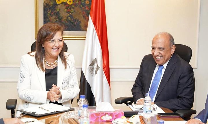 وزارة قطاع الأعمال العام: وزيرا قطاع الأعمال العام والتخطيط يبحثان موقف الترويج لبعض الفرص 99012