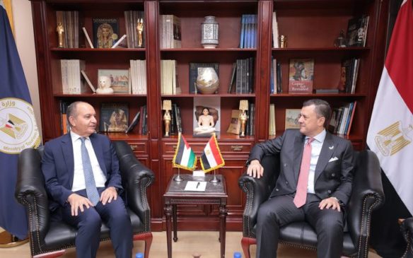 وزارة السياحة والآثار: 19 سبتمبر 2022 - وزير السياحة والآثار وسفير المملكة الأردنية الهاشمية 99751