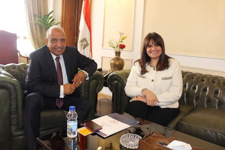 وزارة قطاع الأعمال العام: وزير قطاع الأعمال العام يبحث مع وزيرة الهجرة تحفيز المصريين بالخارج 27709