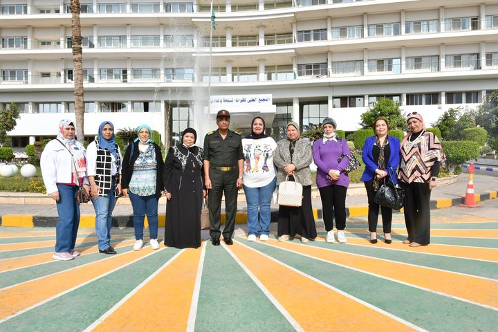 المتحدث العسكرى : القوات المسلحة تنظم زيارة لوفد جمعية زوجات ضباط الشرطة وأسرهم للمجمع الطبى للقوات المسلحة 45443