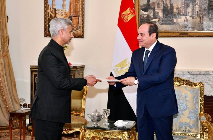 السيد الرئيس عبد الفتاح السيسي يتلقى رسالة من رئيس وزراء الهند تتضمن الإعراب عن اعتزاز الهند بالعلاقات مع 50103
