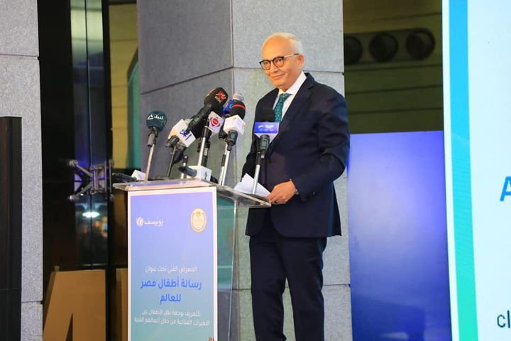وزارة التربية والتعليم والتعليم الفني: وزراء التعليم والبيئة والثقافة يفتتحون المعرض الفني 56558